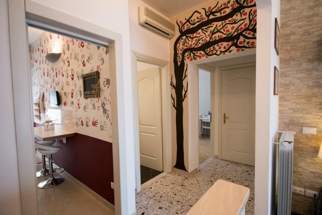 A Casa Di Simone A Viareggio Apartment Bagian luar foto