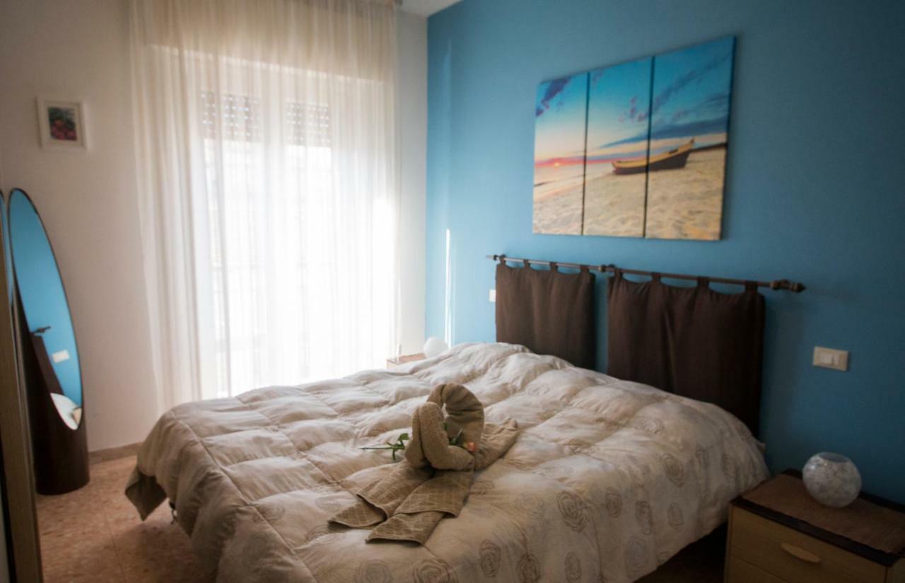 A Casa Di Simone A Viareggio Apartment Bagian luar foto